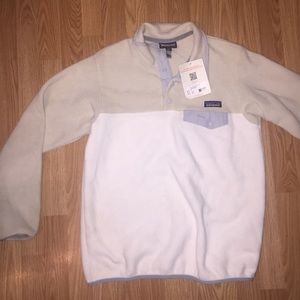 BRAND NEW WITH TAGS Women’s lightweight pullover